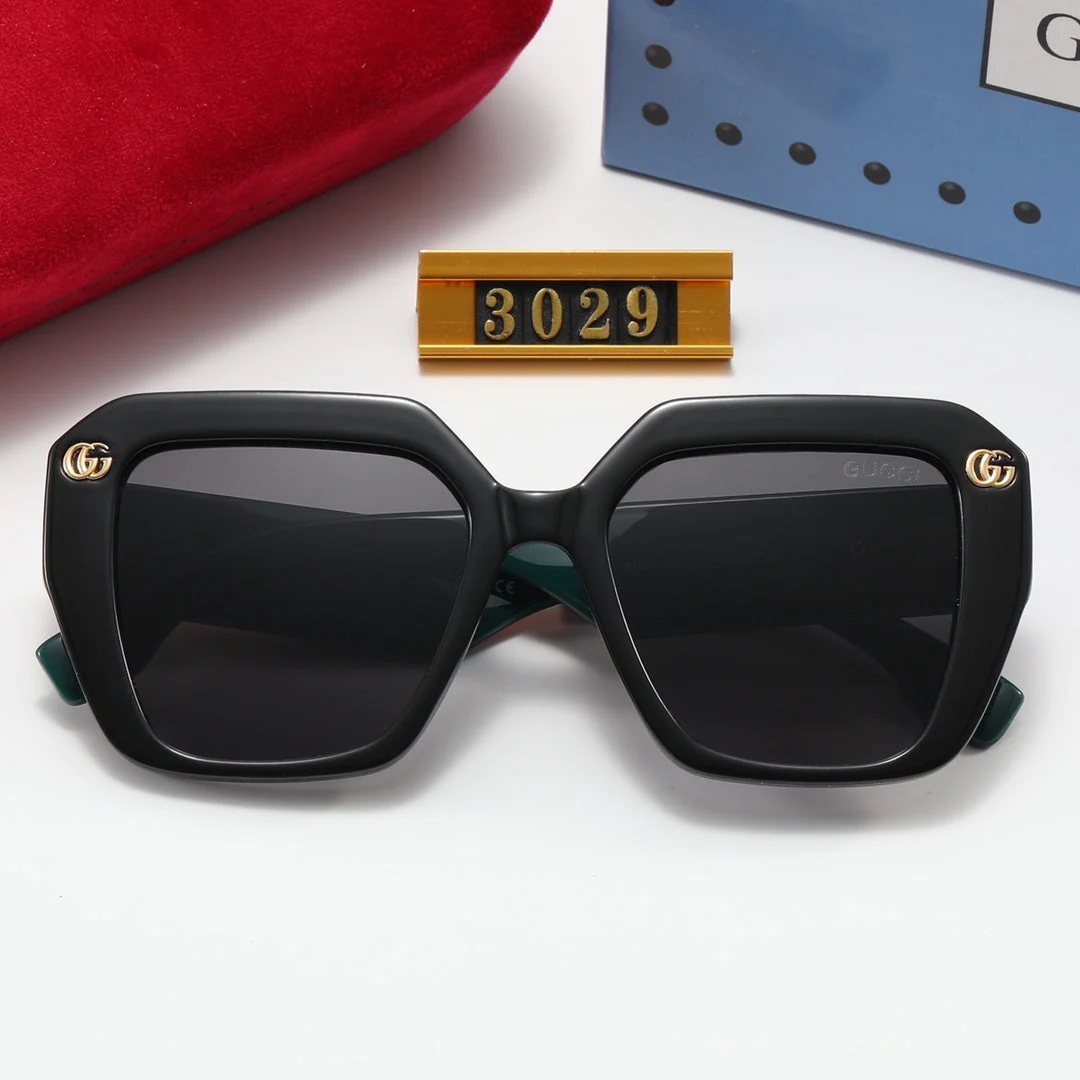 4 Colors Fashion Double G Striped Frame Sunglasses - Image 9