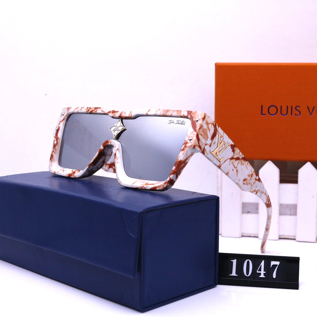 New Ladies Fashion Classic Sunglasses in 2022 - Image 8