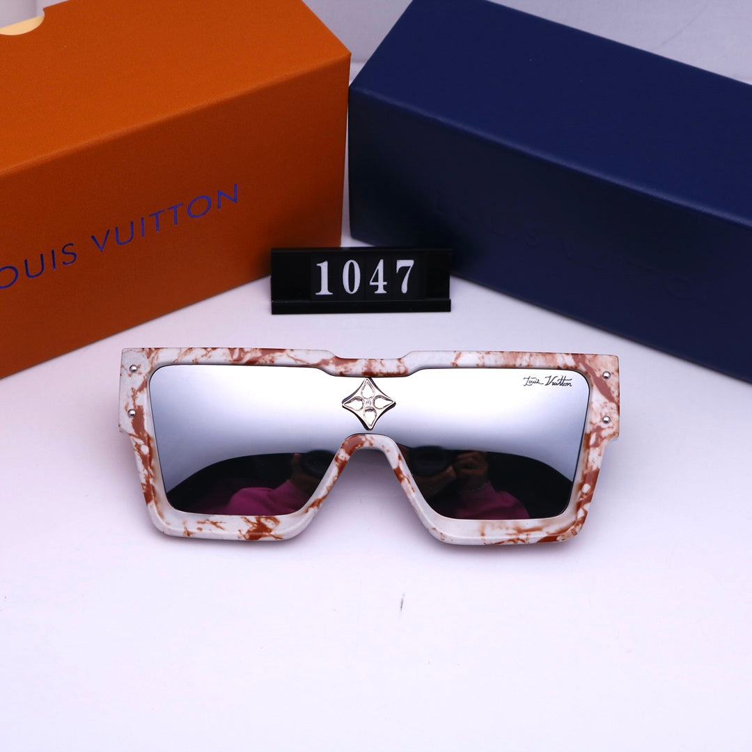 New Ladies Fashion Classic Sunglasses in 2022 - Image 16