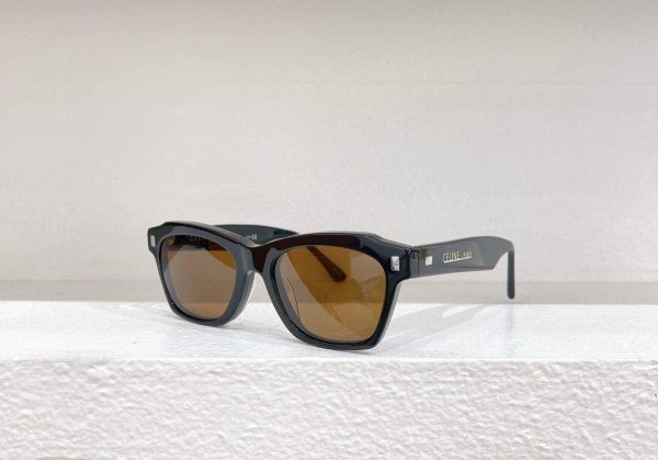 Rectangular Cat Eye SunglassesL40058I Black Women's Sunglasses