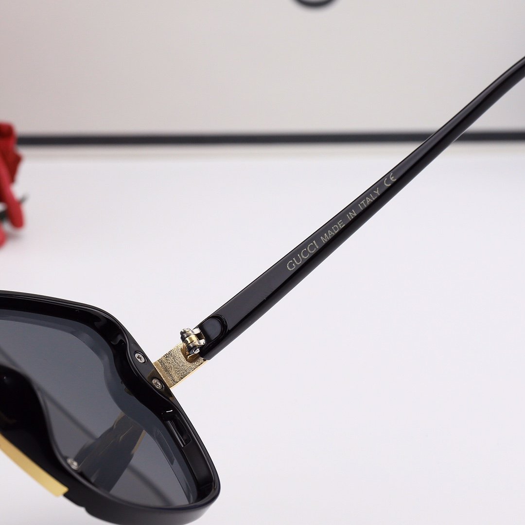 5 COLORS UNISEX OUTDOOR POLATRIZED SUNGLASSES - Image 9